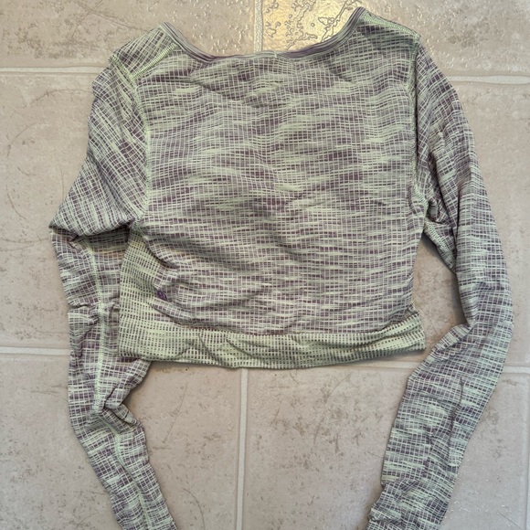 Lululemon - Ebb to Street Long Sleeve Shirt - Size 6 - Picture 4 of 5